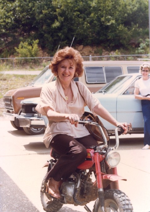 clynese-on-dirt-bike