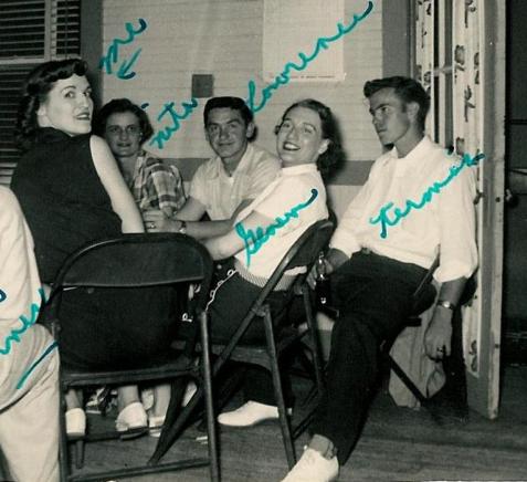 sarakermitneva-at-robparty_21