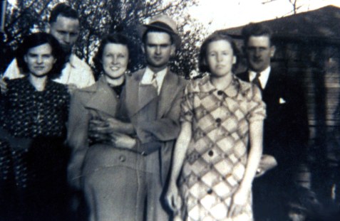 wrights_as_young_couple-1